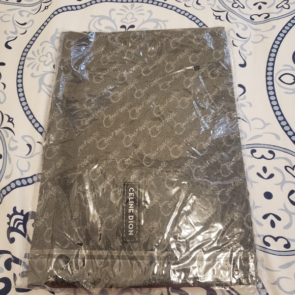 Céline Dion Cashmere Scarf - Picture 1 of 1